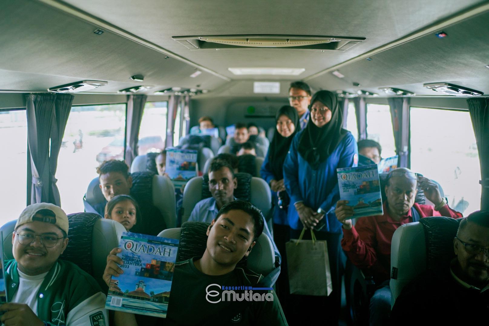 Program Qiadah Teman Bacaan bersama penumpang bas Ekspres Mutiara di Terminal Lembah Sireh